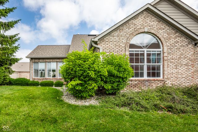 2336 Steeple Chase, Shelbyville, IN 46176