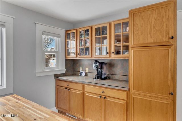 37 Hamilton Avenue, Troy, NY 12180