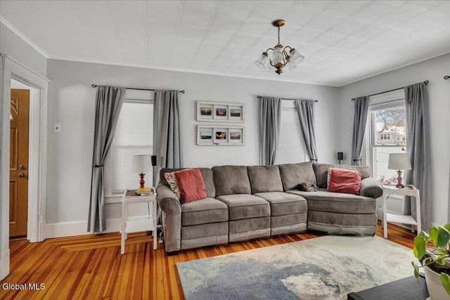 37 Hamilton Avenue, Troy, NY 12180