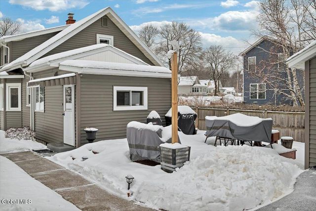 37 Hamilton Avenue, Troy, NY 12180