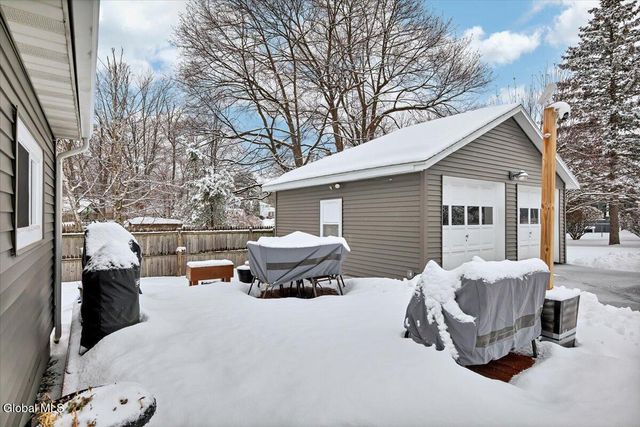 37 Hamilton Avenue, Troy, NY 12180