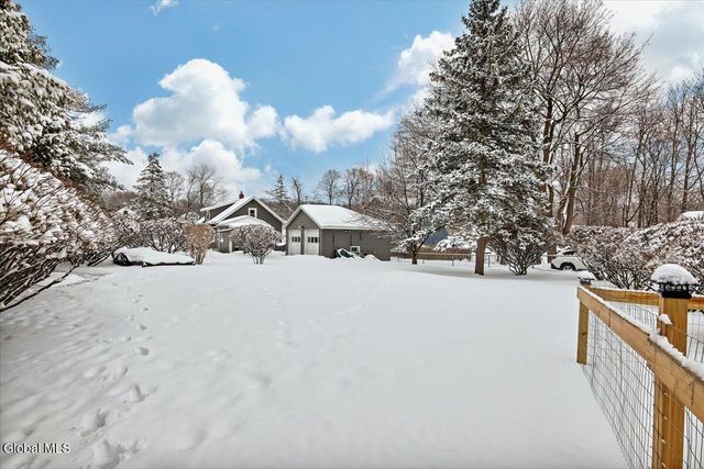 37 Hamilton Avenue, Troy, NY 12180