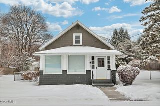 37 Hamilton Avenue, Troy, NY 12180