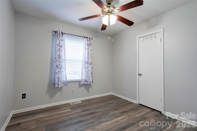 425 Farmview Drive, Gastonia, NC 28056