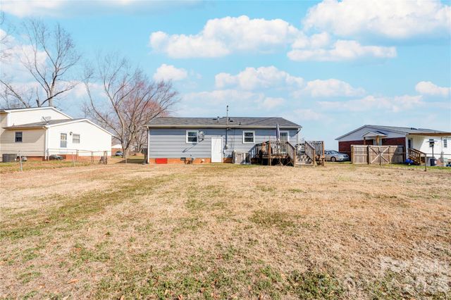 425 Farmview Drive, Gastonia, NC 28056