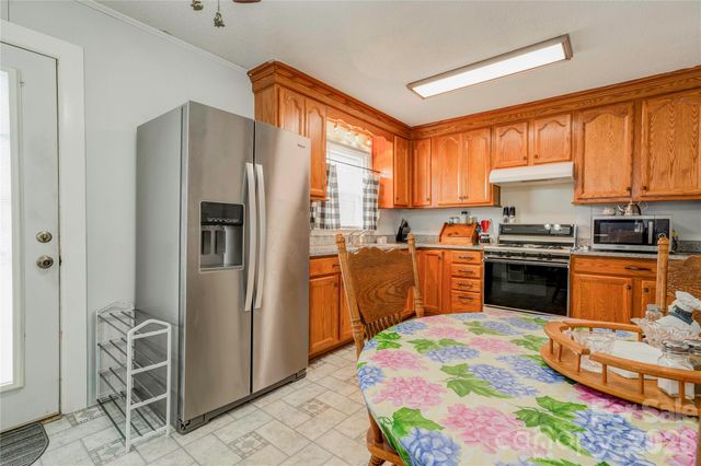 425 Farmview Drive, Gastonia, NC 28056