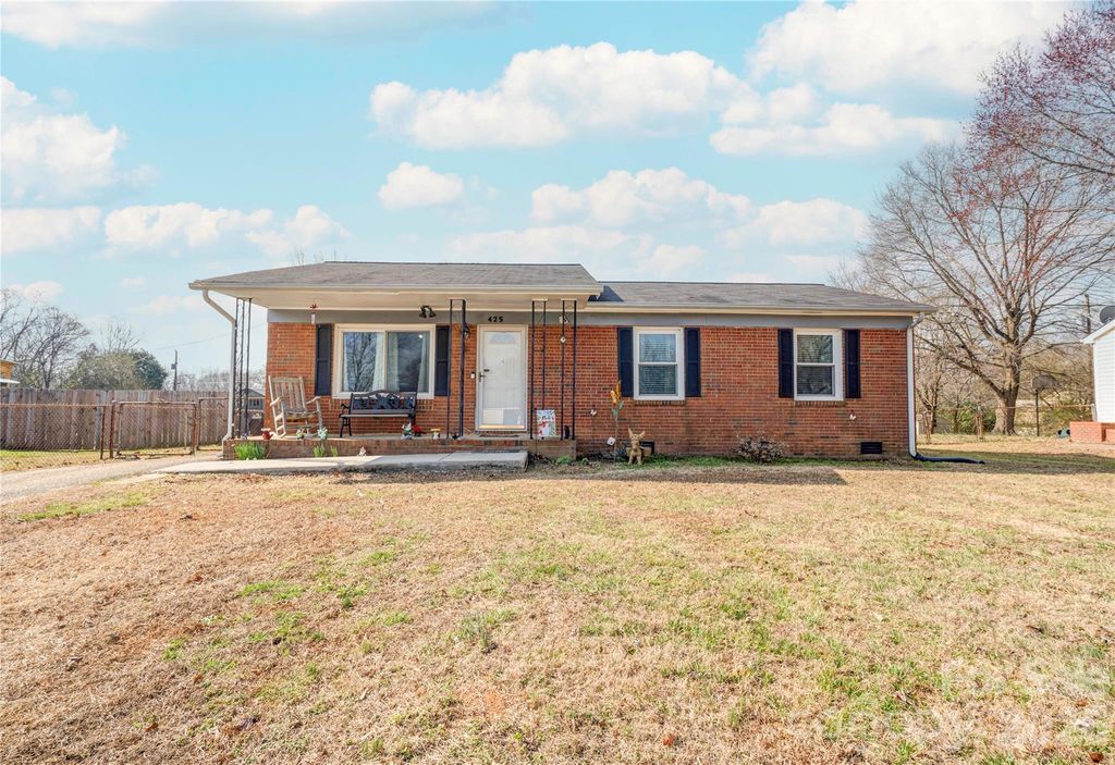 425 Farmview Drive, Gastonia, NC 28056