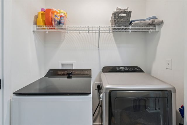 1206 E 28th Street, Norwalk, IA 50211