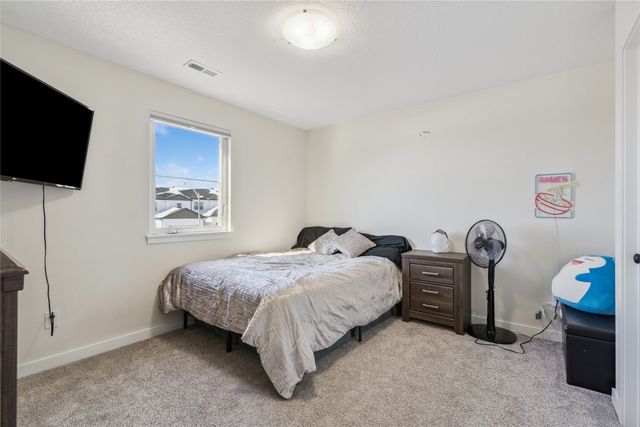 1206 E 28th Street, Norwalk, IA 50211