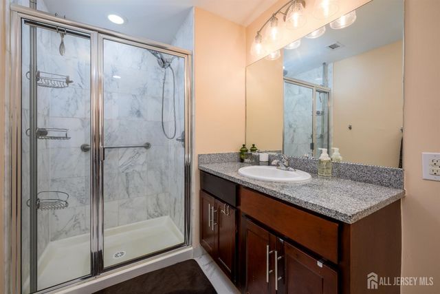 110 Somerset Street 2103, New Brunswick, NJ 08901