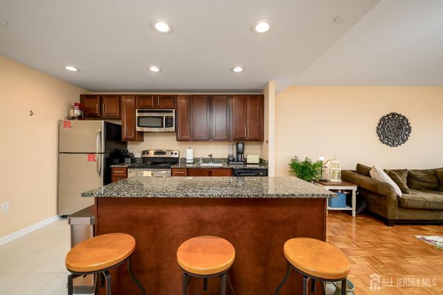 110 Somerset Street 2103, New Brunswick, NJ 08901