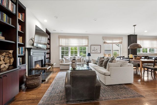 9550 Central Park Avenue, Evanston, IL 60203