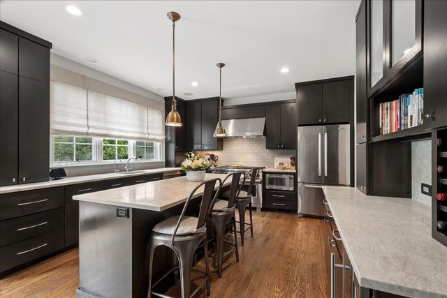 9550 Central Park Avenue, Evanston, IL 60203