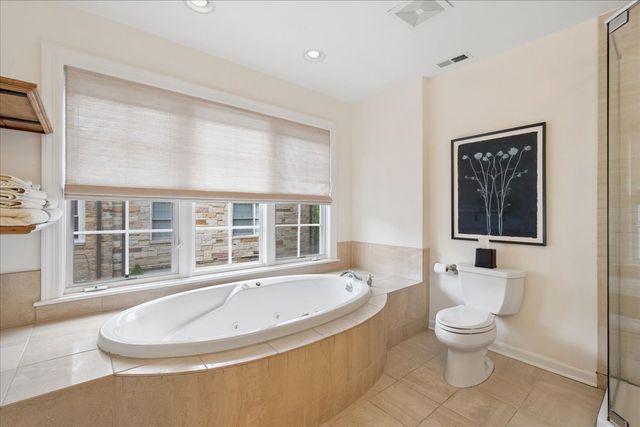 9550 Central Park Avenue, Evanston, IL 60203