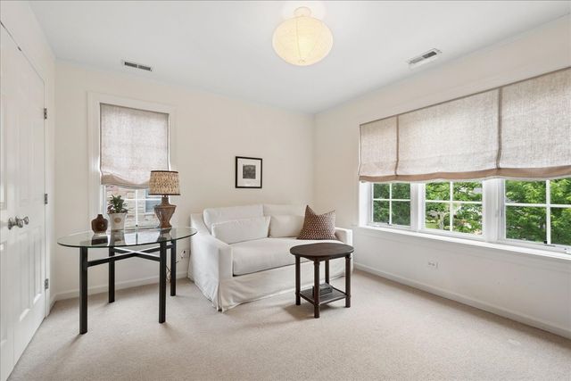 9550 Central Park Avenue, Evanston, IL 60203