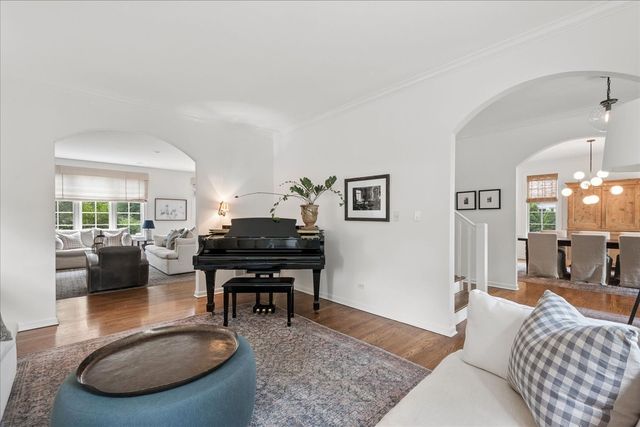 9550 Central Park Avenue, Evanston, IL 60203