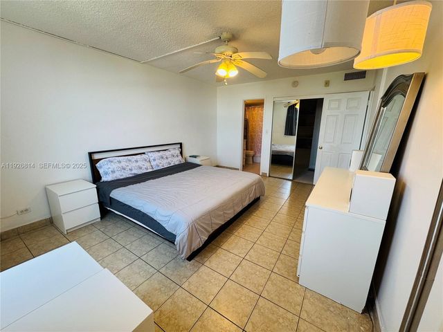 3660 NE 166th St 812, North Miami Beach, FL 33160