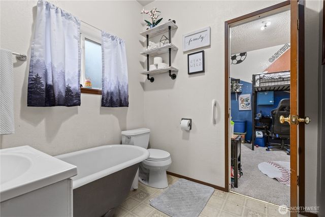 4721 East Valley Highway E, Sumner, WA 98390
