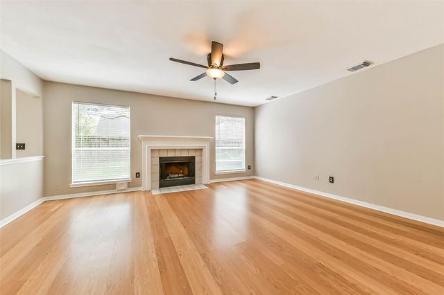 2107 Bennigan Street, League City, TX 77573