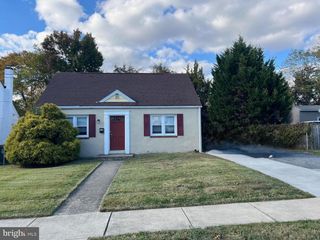 2311 HENLOPEN AVE, Wilmington, DE 19804