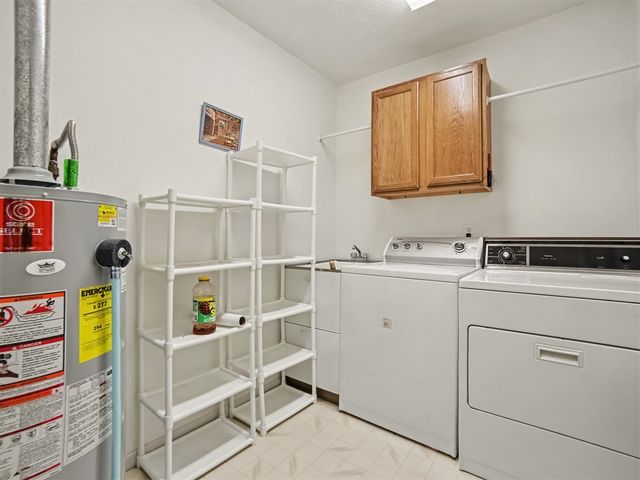 1211 Woodcrest Street, Muskegon, MI 49442
