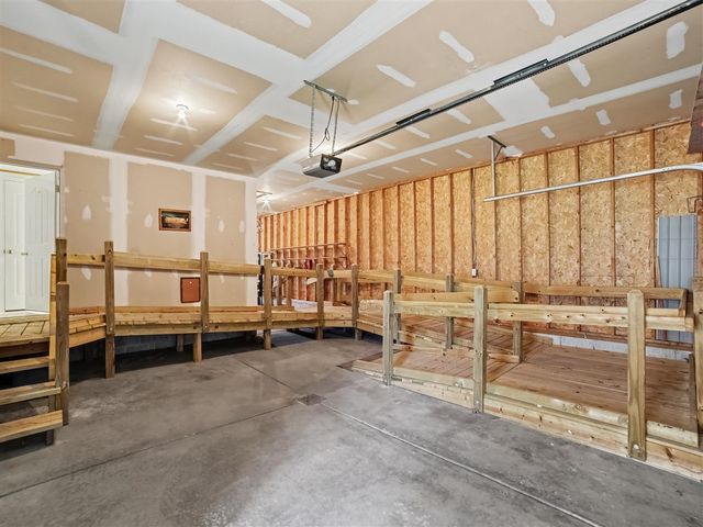 1211 Woodcrest Street, Muskegon, MI 49442