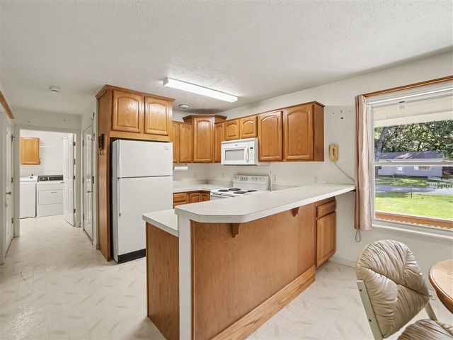 1211 Woodcrest Street, Muskegon, MI 49442