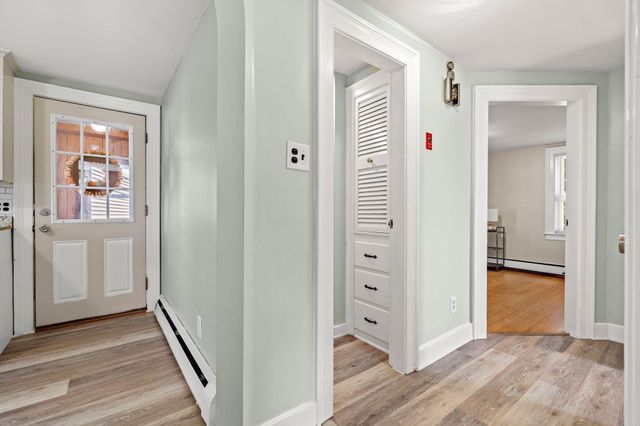 97 Pinckney St, Dracut, MA 01826
