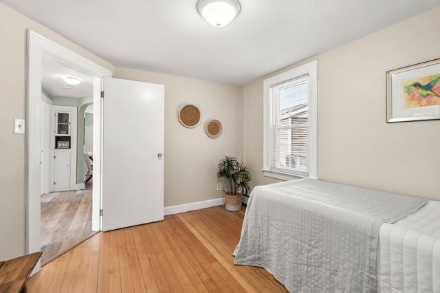97 Pinckney St, Dracut, MA 01826