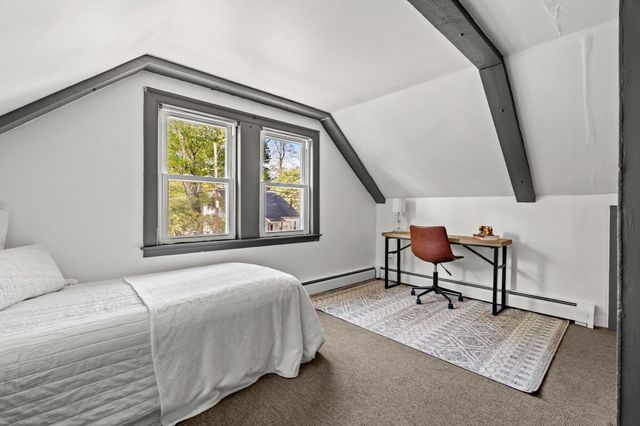 97 Pinckney St, Dracut, MA 01826