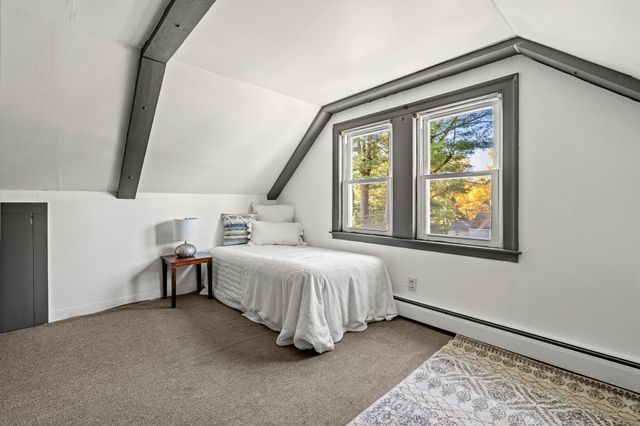97 Pinckney St, Dracut, MA 01826