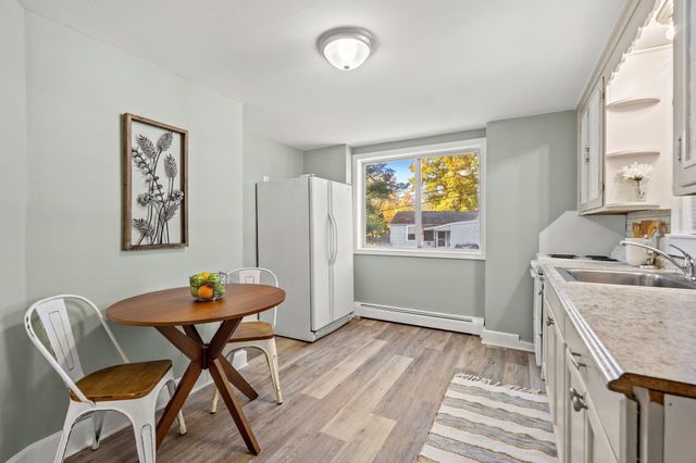 97 Pinckney St, Dracut, MA 01826