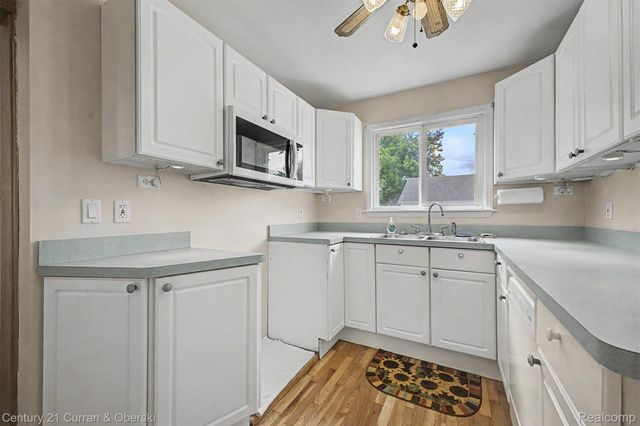 24715 Oxford Street, Dearborn, MI 48124