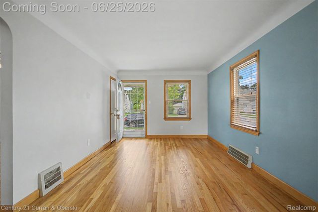 24715 Oxford Street, Dearborn, MI 48124
