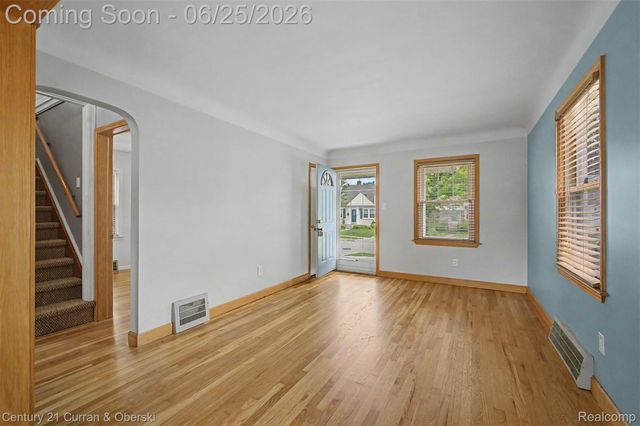 24715 Oxford Street, Dearborn, MI 48124