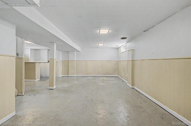 24715 Oxford Street, Dearborn, MI 48124