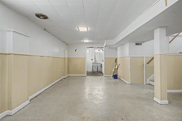 24715 Oxford Street, Dearborn, MI 48124