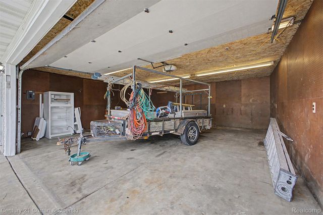 24715 Oxford Street, Dearborn, MI 48124