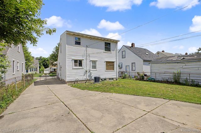 24715 Oxford Street, Dearborn, MI 48124