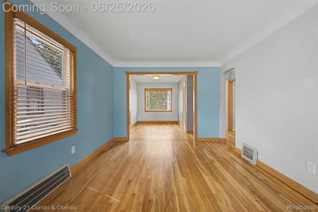 24715 Oxford Street, Dearborn, MI 48124