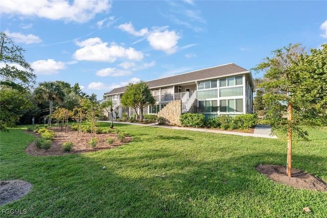 561 Periwinkle WAY E4, Sanibel, FL 33957