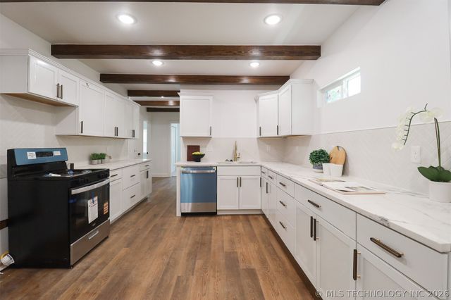 1305 N Dorothy Avenue, Claremore, OK 74017