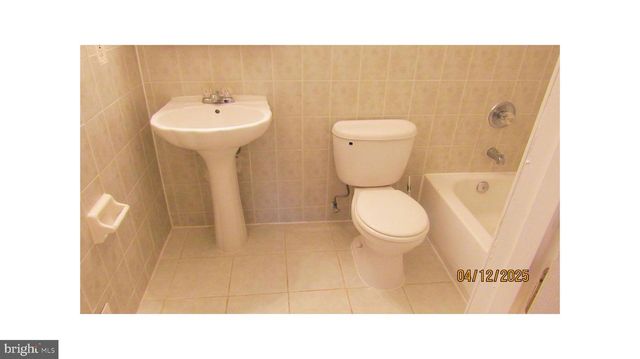 225 56TH PL NE, Washington, DC 20019