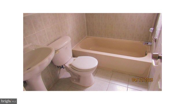 225 56TH PL NE, Washington, DC 20019