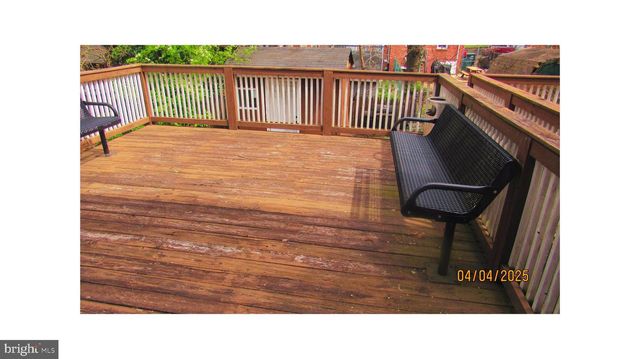 225 56TH PL NE, Washington, DC 20019