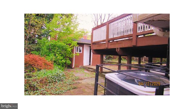 225 56TH PL NE, Washington, DC 20019