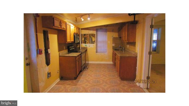 225 56TH PL NE, Washington, DC 20019