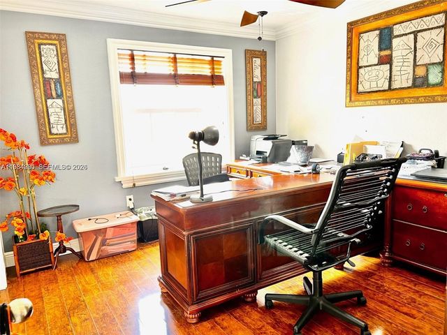 19909 SW 7th Pl, Pembroke Pines, FL 33029