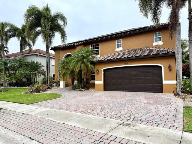19909 SW 7th Pl, Pembroke Pines, FL 33029