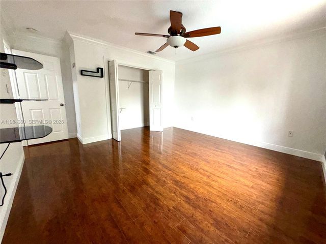 19909 SW 7th Pl, Pembroke Pines, FL 33029